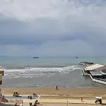 Albion Sea View Апартаменты *