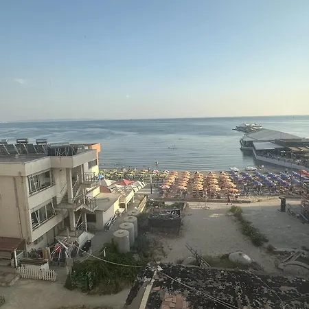 Albion Sea View 公寓