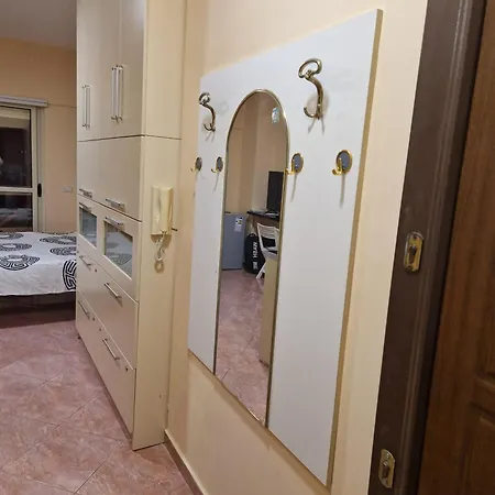 Albion Sea View Apartment *